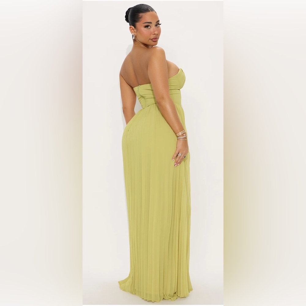 *SOLD* Fashion Nova Elegant Strapless Green Dress - Picture 3 of 6